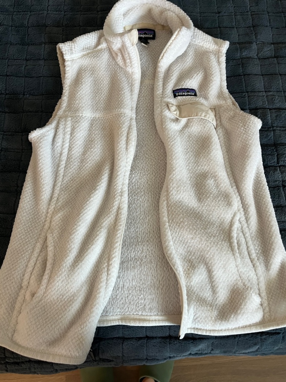 Patagonia white Medium Sherpa Fleece Vest